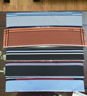 Cổ polo dệt chữ